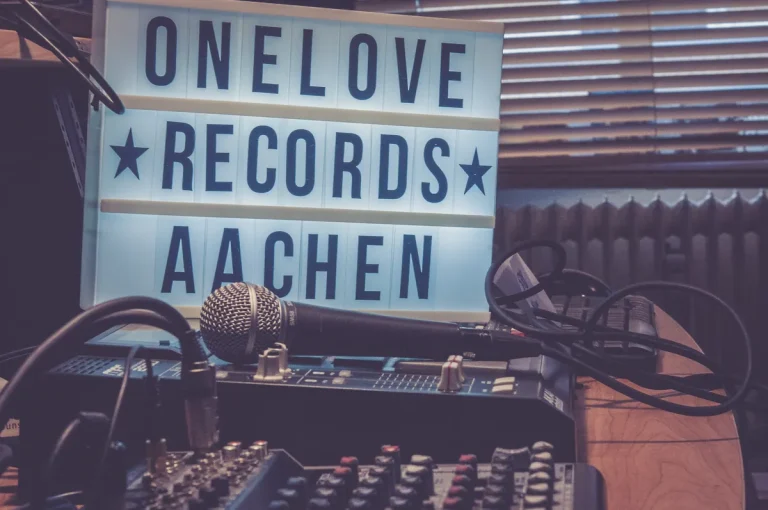 Jennie Fallen Angel EP Lands 28 August via Odd Atelier and Columbia Jennie Fallen Angel EP
